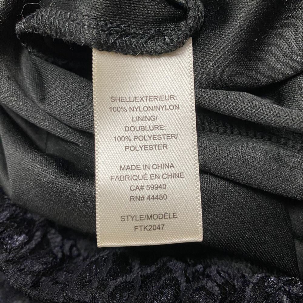 Love, fire Top Womens M Black Crochet Lace Scalloped Hem Off-The-Shoulder Blouse - Picture 7 of 16